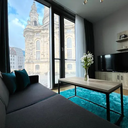 Panoramastudio Mit Blick Zur Frauenkirche アパート ドレスデン